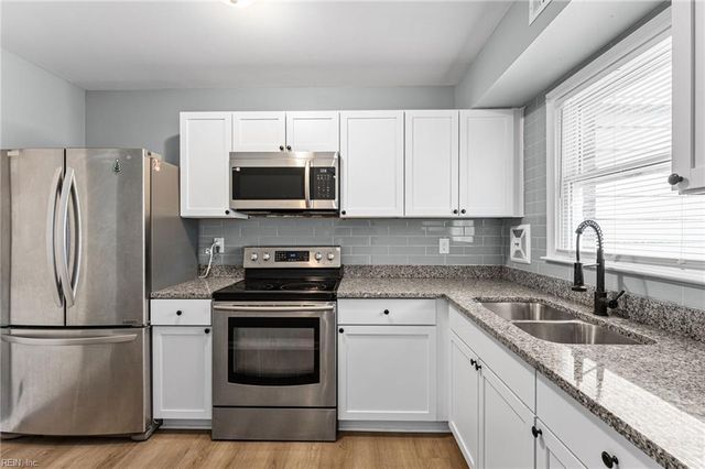 412 Savage Dr Unit D, Newport News, VA 23602