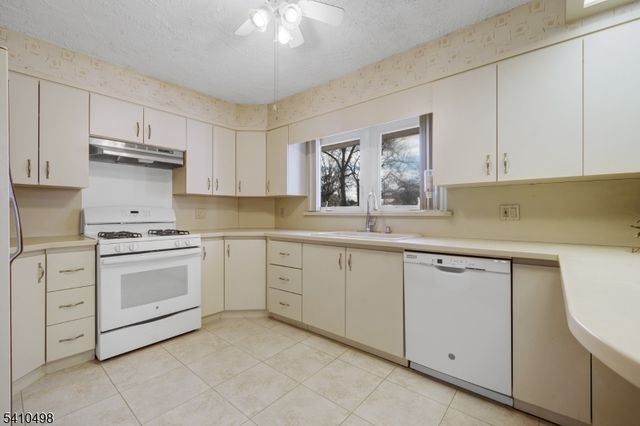 240 Belmont Ave, North Plainfield Boro, NJ 07060