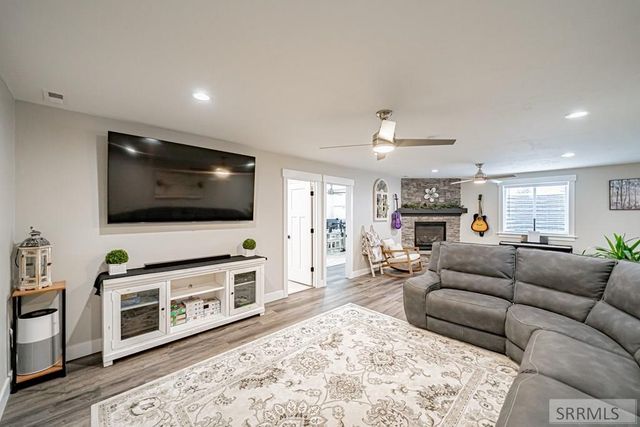 1444 N 570 E, Shelley, ID 83274