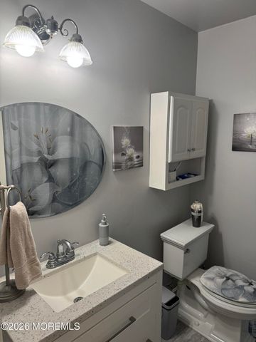 179 Biabou Drive, Toms River, NJ 08757