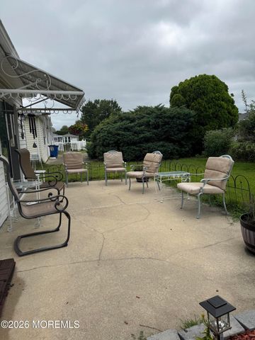 179 Biabou Drive, Toms River, NJ 08757