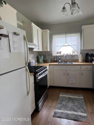 179 Biabou Drive, Toms River, NJ 08757