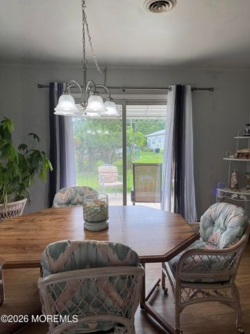 179 Biabou Drive, Toms River, NJ 08757