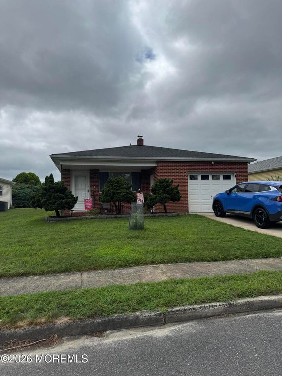 179 Biabou Drive, Toms River, NJ 08757