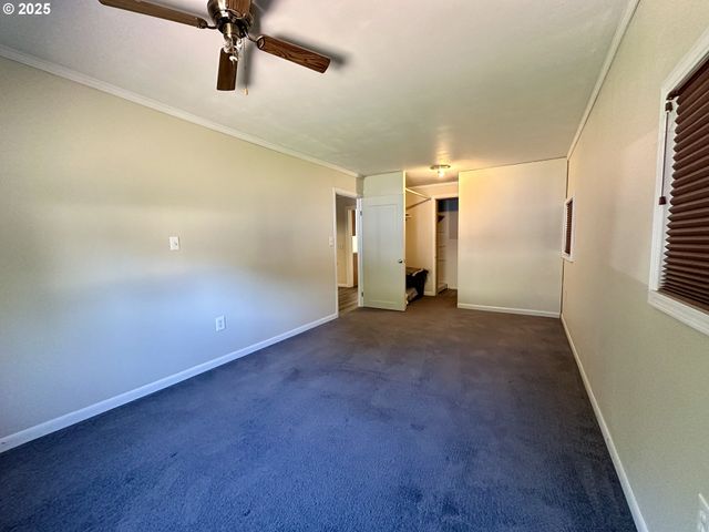 2302 N DEPOT St, La Grande, OR 97850