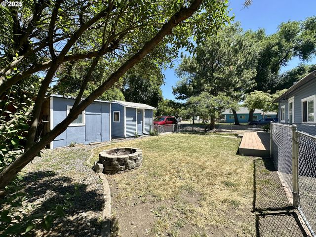 2302 N DEPOT St, La Grande, OR 97850