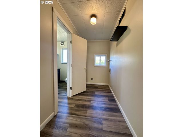 2302 N DEPOT St, La Grande, OR 97850