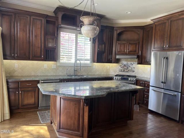 963 Corte Augusta, Camarillo, CA 93010