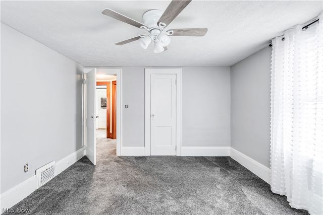 30 20th Street SW, Barberton, OH 44203