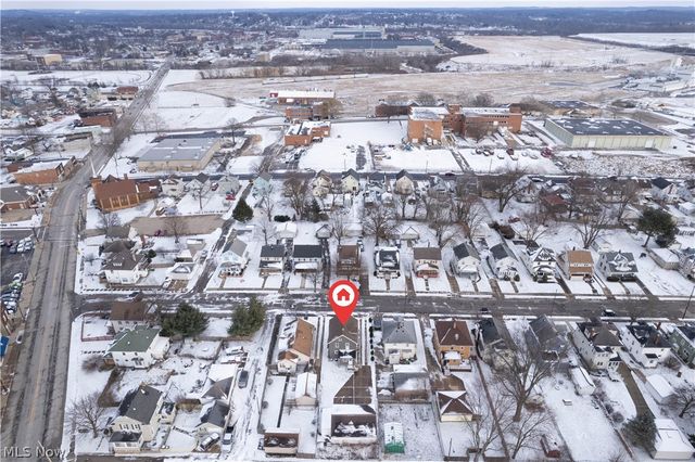 30 20th Street SW, Barberton, OH 44203