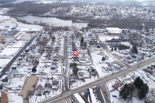 30 20th Street SW, Barberton, OH 44203