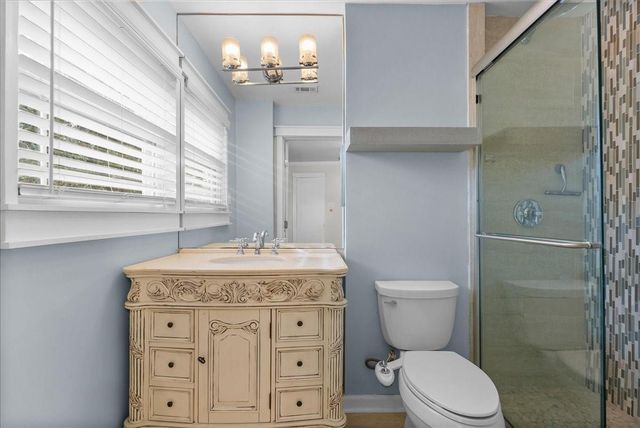 1572 Silverpines Road 572, Houston, TX 77062