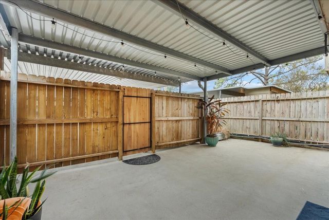 1572 Silverpines Road 572, Houston, TX 77062