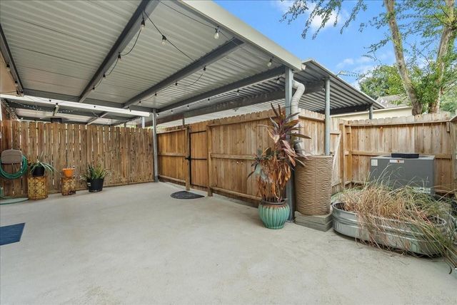 1572 Silverpines Road 572, Houston, TX 77062