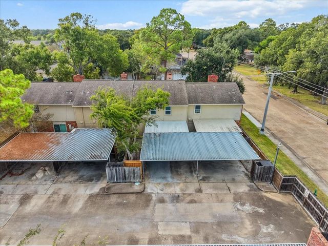 1572 Silverpines Road 572, Houston, TX 77062