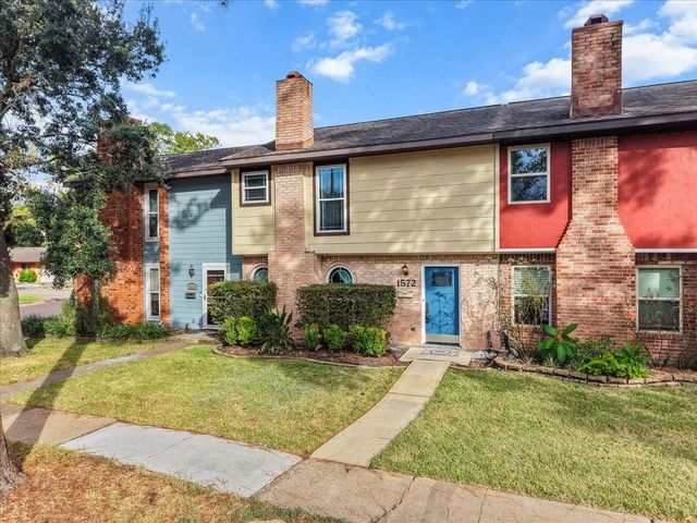 1572 Silverpines Road 572, Houston, TX 77062