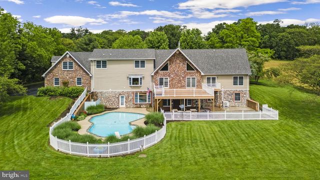 5118 BURKHOLDER ROAD, Chambersburg, PA 17202