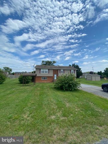 39 TIMOTHY DR, Martinsburg, WV 25405
