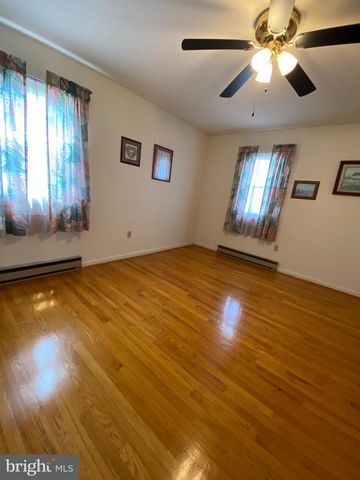 39 TIMOTHY DR, Martinsburg, WV 25405