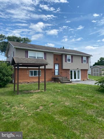 39 TIMOTHY DR, Martinsburg, WV 25405