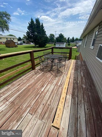39 TIMOTHY DR, Martinsburg, WV 25405