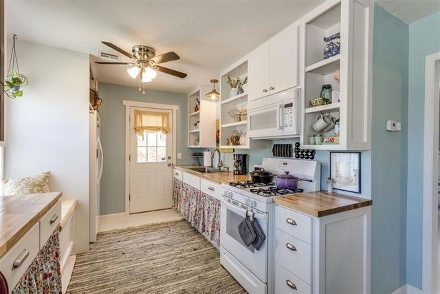 1912 Carlisle Road, The Village, OK 73120