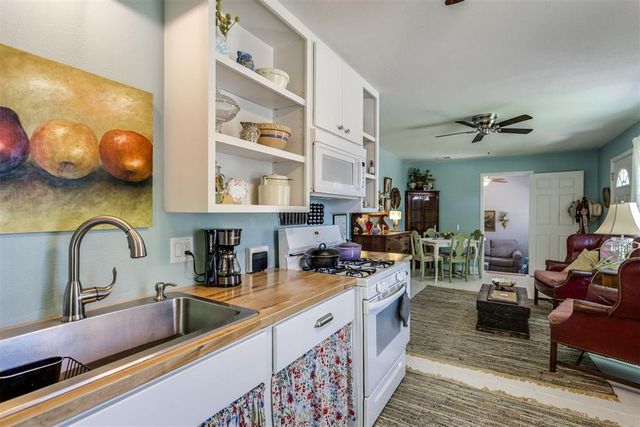 1912 Carlisle Road, The Village, OK 73120