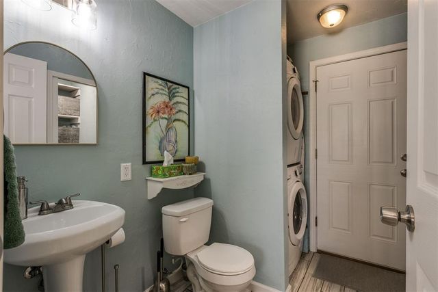 1912 Carlisle Road, The Village, OK 73120