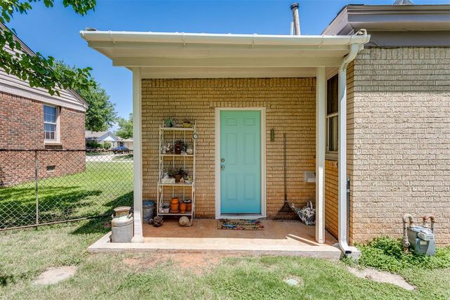 1912 Carlisle Road, The Village, OK 73120