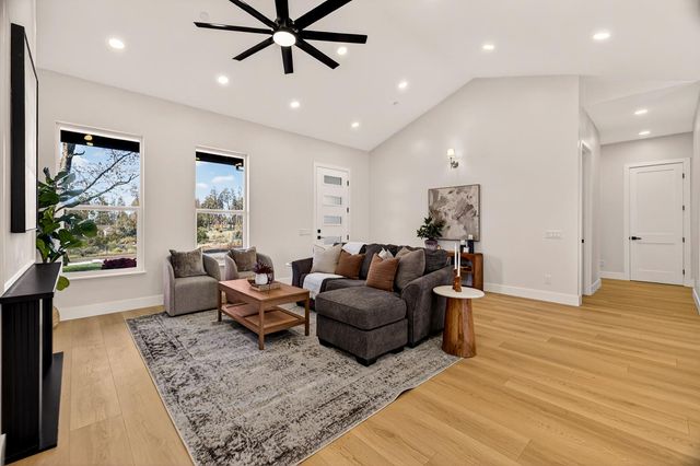 5892 Kibler Rd, Paradise, CA 95969