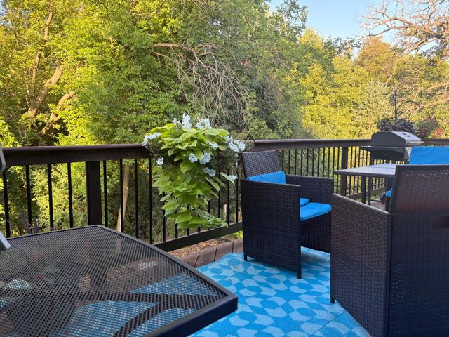 18385 Creeks Bend Drive, Minnetonka, MN 55345