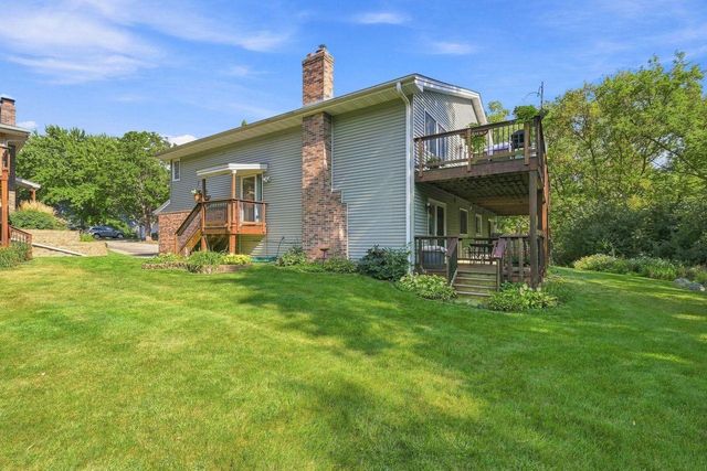 18385 Creeks Bend Drive, Minnetonka, MN 55345