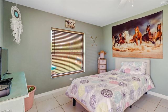 2330 45th AVE NE, Naples, FL 34120