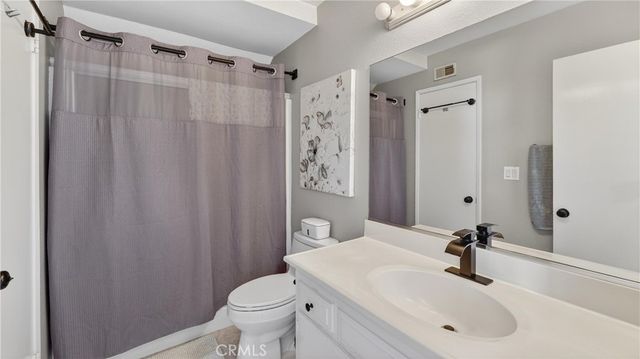 1913 W Wakeham, Santa Ana, CA 92704