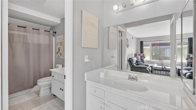 1913 W Wakeham, Santa Ana, CA 92704