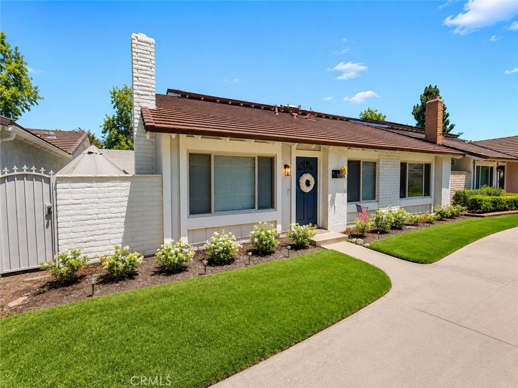 1913 W Wakeham, Santa Ana, CA 92704