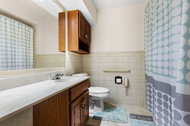 2239 Ohio Parkway, Rockford, IL 61108