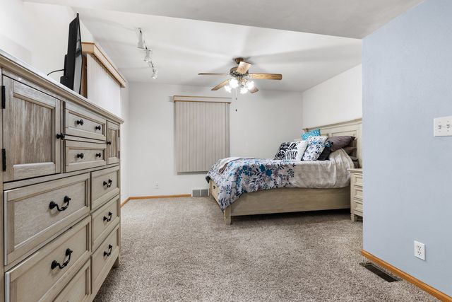 2239 Ohio Parkway, Rockford, IL 61108