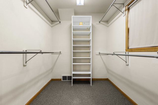 2239 Ohio Parkway, Rockford, IL 61108