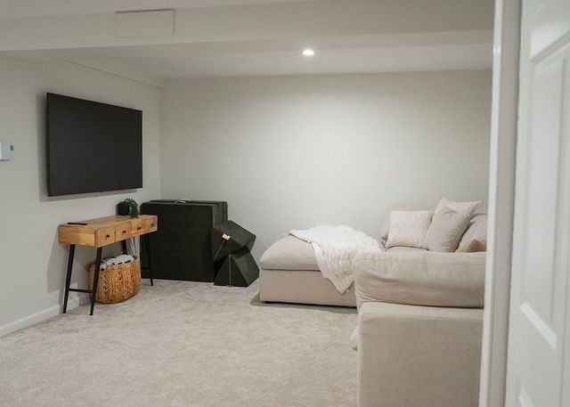 21 Chamber Rock Rd., Bourne, MA 02532