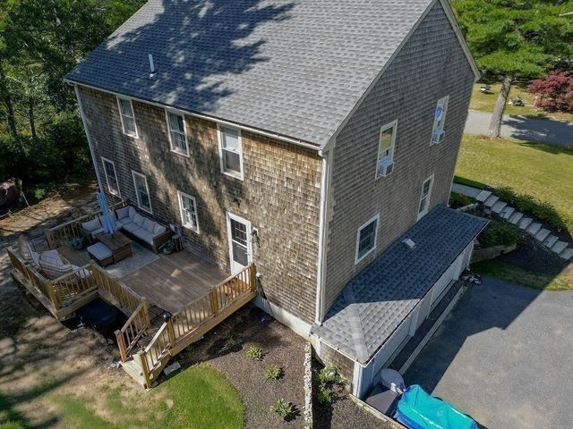 21 Chamber Rock Rd., Bourne, MA 02532