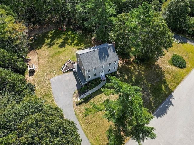 21 Chamber Rock Rd., Bourne, MA 02532