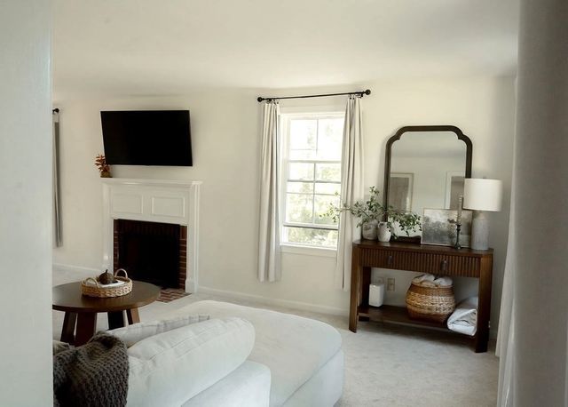 21 Chamber Rock Rd., Bourne, MA 02532