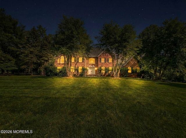 2 Warrenton Lane, Colts Neck, NJ 07722