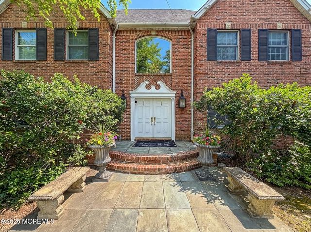 2 Warrenton Lane, Colts Neck, NJ 07722