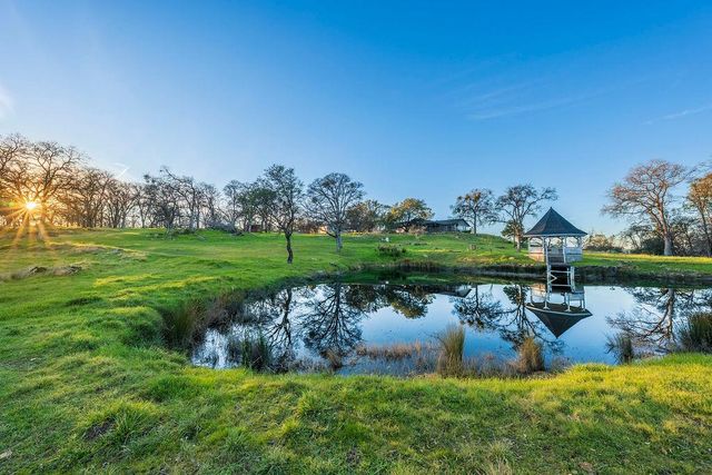 13420 Mesa Dr, Grass Valley, CA 95949