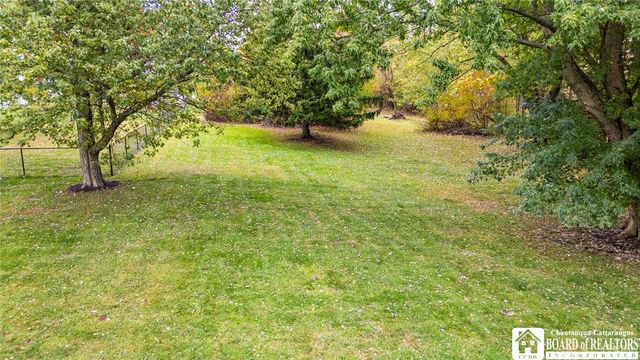 17 Johnson Street, Pomfret, NY 14063