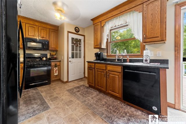 17 Johnson Street, Pomfret, NY 14063