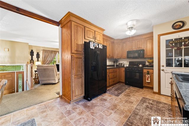 17 Johnson Street, Pomfret, NY 14063