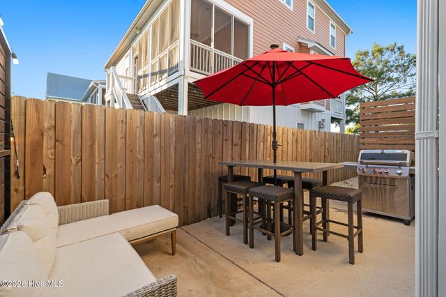 305 Sumter Avenue, Carolina Beach, NC 28428